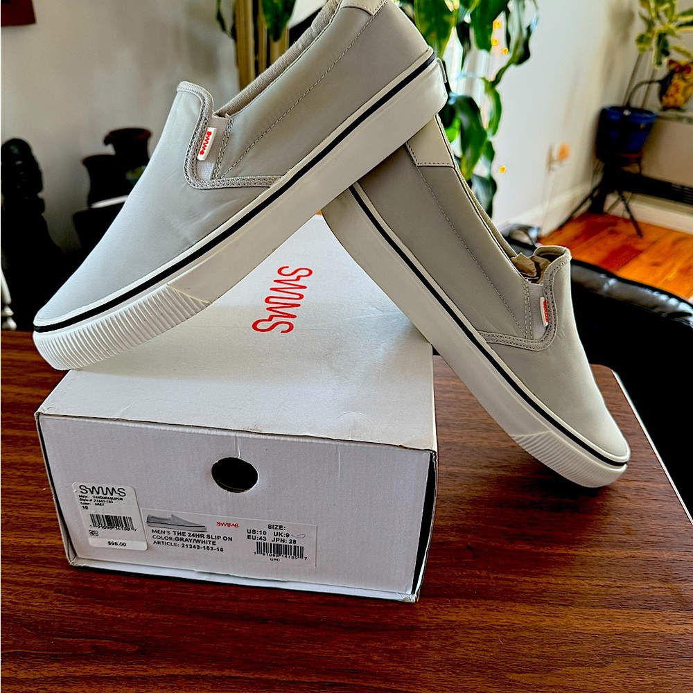Mens SWIMS “the 24 hr slip on” US size 10